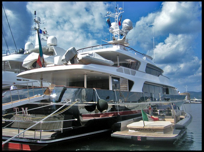 Yacht T M BLUE ONE - Image by Meer Cottage